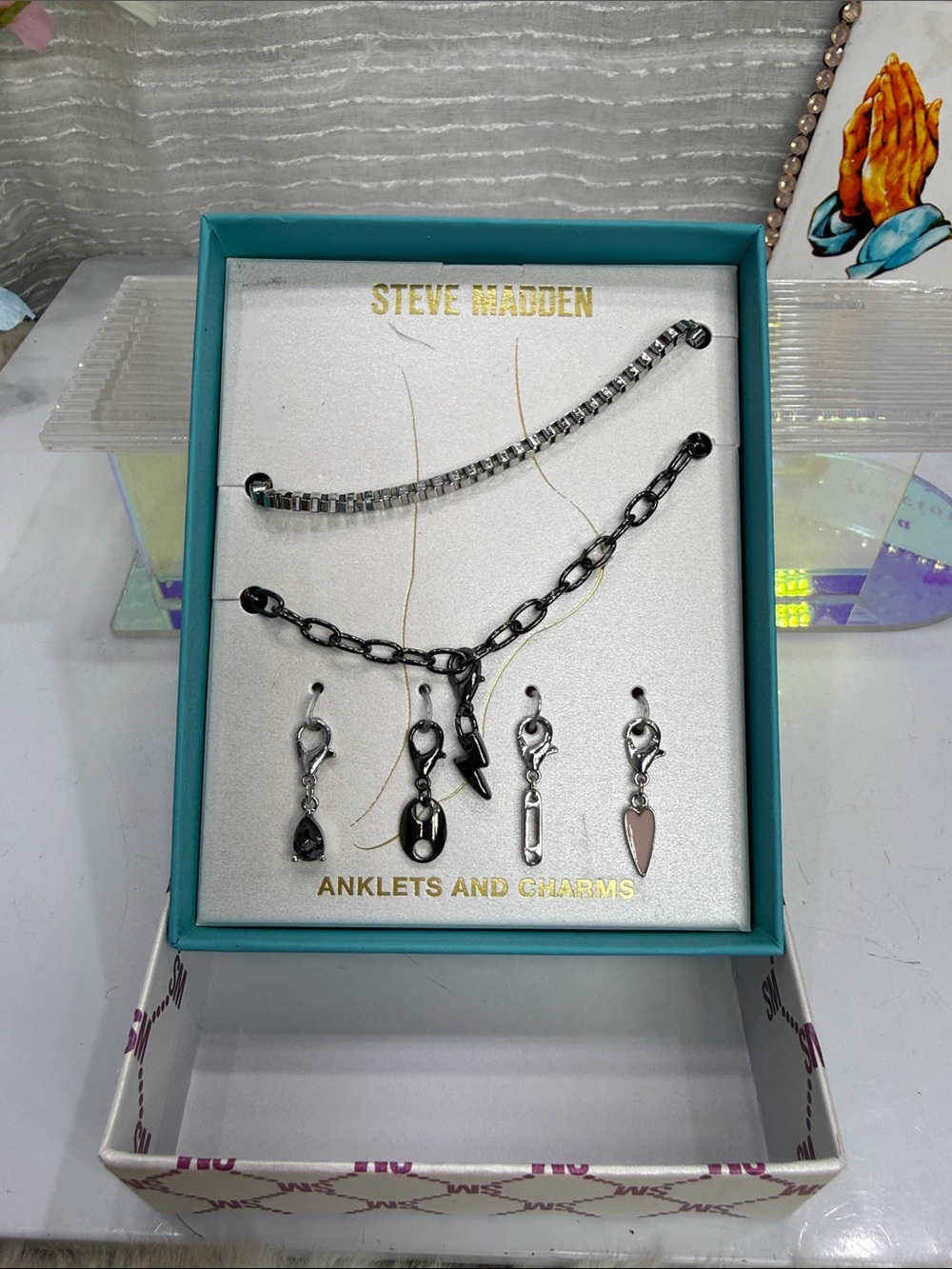 (Z4)Steve Madden Silver-Tone Anklet Set with Charms, 5 different charms